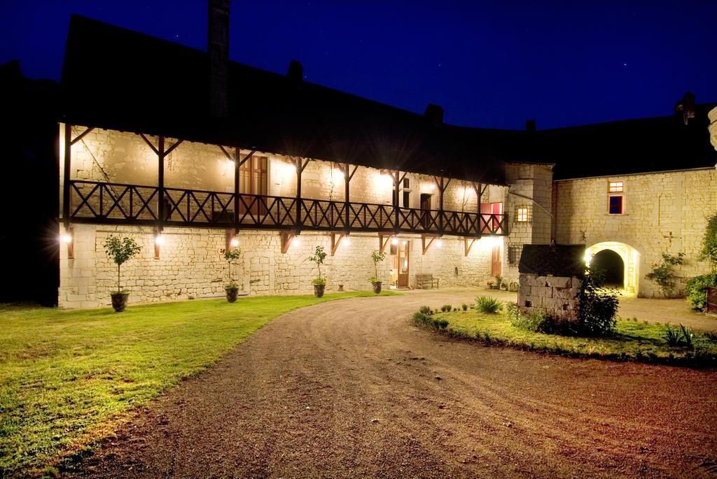 후아프 Chateau De La Roche Martel B&B 외부 사진