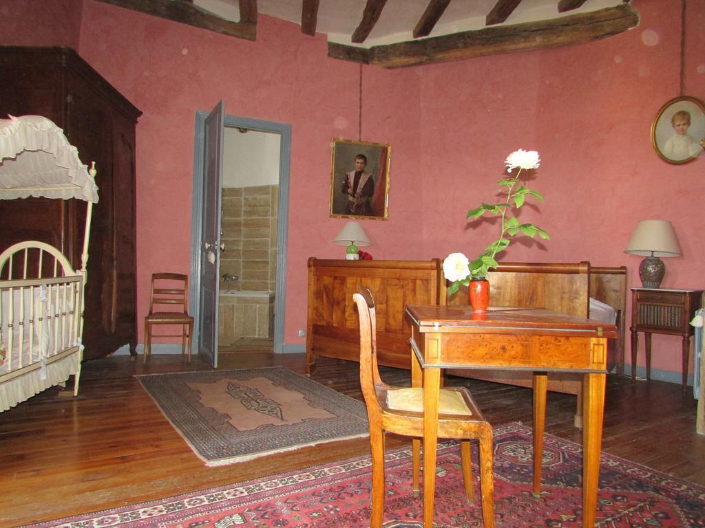 후아프 Chateau De La Roche Martel B&B 객실 사진